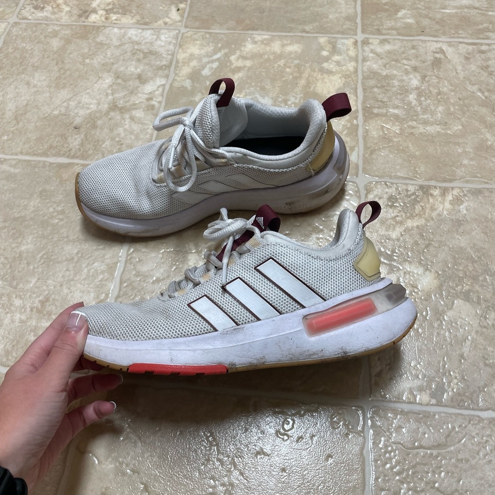 ADIDAS Women’s tennis shoes size 5.5